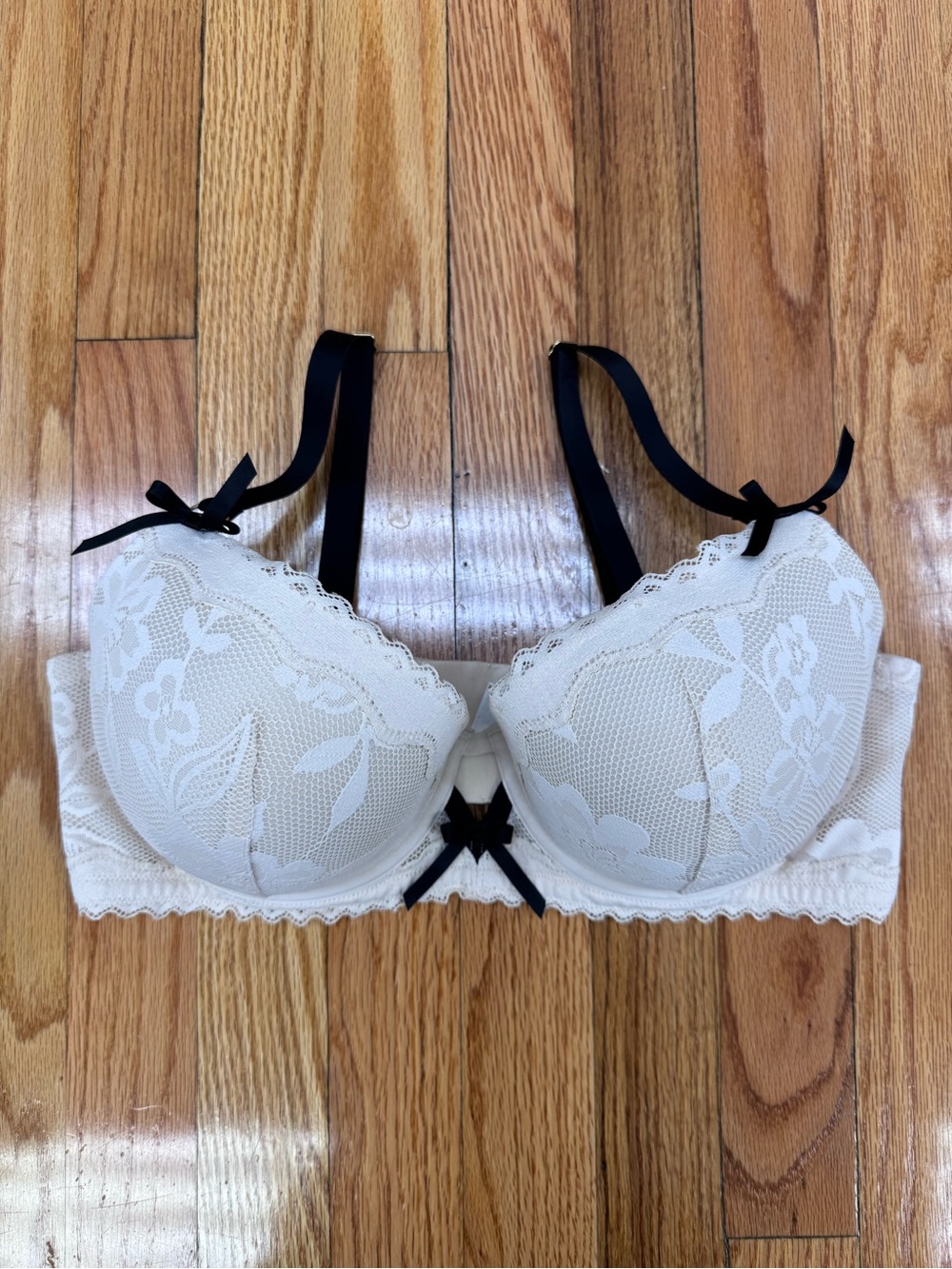 Aerie Cream Color Lace Plunge Bra with Bow Detail and Contrast Straps